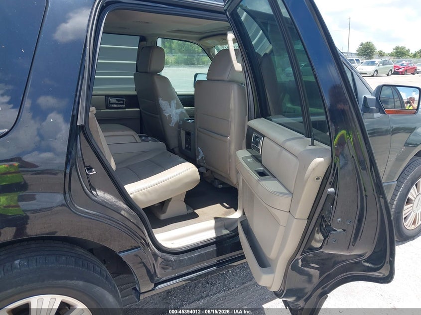 2007 Lincoln Navigator Ultimate VIN: 5LMFU27517LJ04607 Lot: 45394012