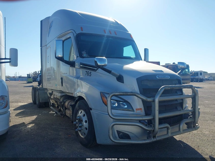2019 FREIGHTLINER NEW CASCADIA 126