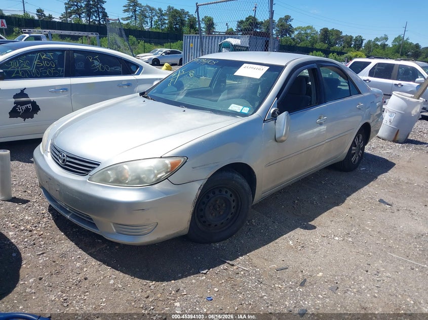 2005 Toyota Camry Le 4T1BE30K65U077657 photo 1