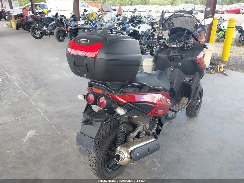 2009 PIAGGIO MP3 auction photo 4