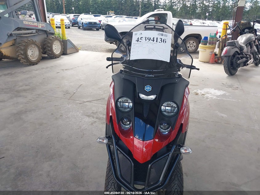 2009 PIAGGIO MP3 auction photo 5