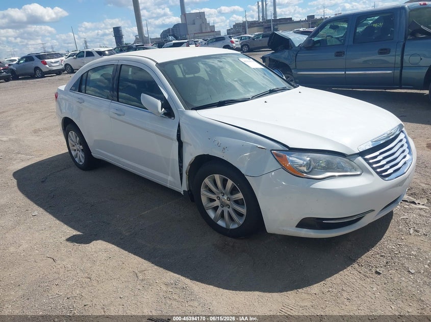 2013 Chrysler 200 Touring