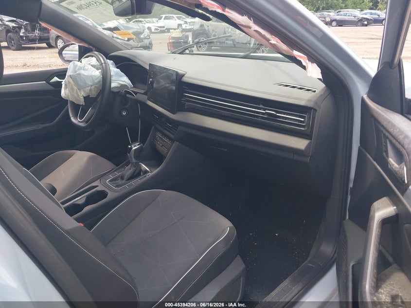 2025 VOLKSWAGEN JETTA auction photo 5
