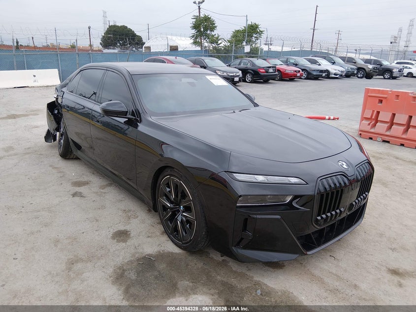 Vin: wba33ej03scu72563, lot: 45892331, bmw 760i xdrive 2025 img_1
