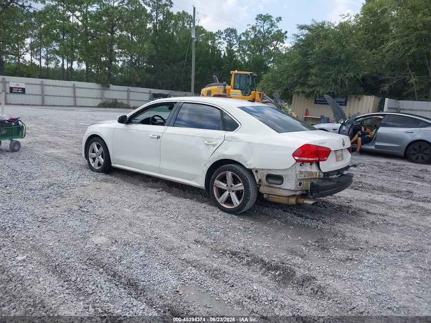 2013 VOLKSWAGEN PASSAT auction photo 3
