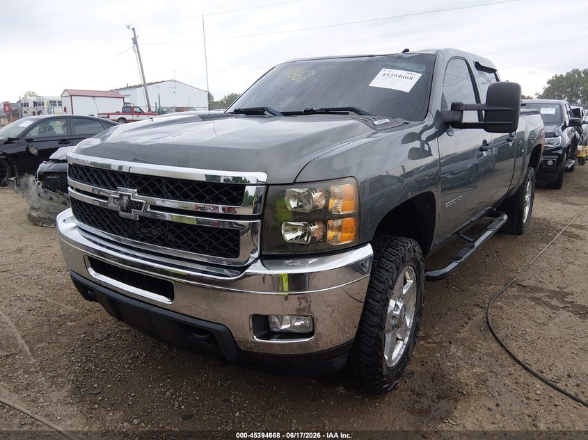 2011 CHEVROLET SILVERADO 2500HD auction photo 2