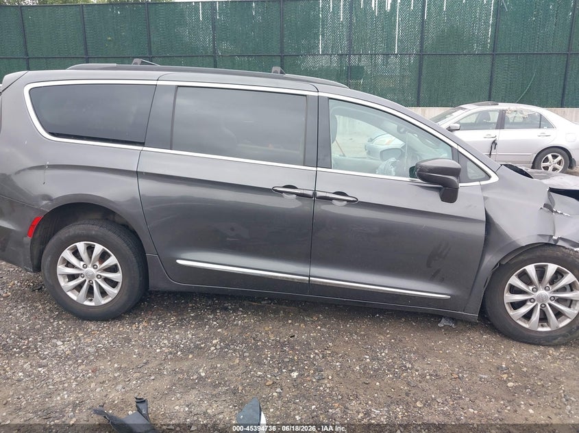 CHRYSLER PACIFICA - zdjęcie 13