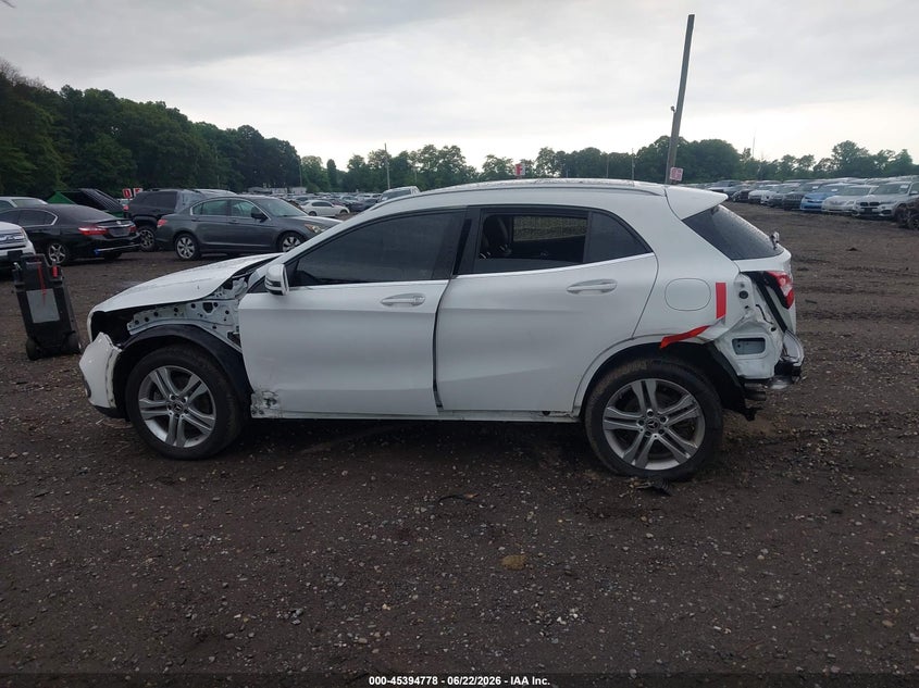 2019 MERCEDES-BENZ GLA 250 4MATIC — Photo 14