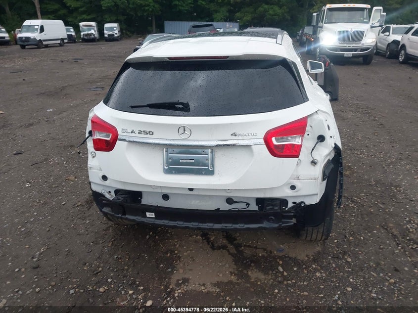 2019 MERCEDES-BENZ GLA 250 4MATIC — Photo 16