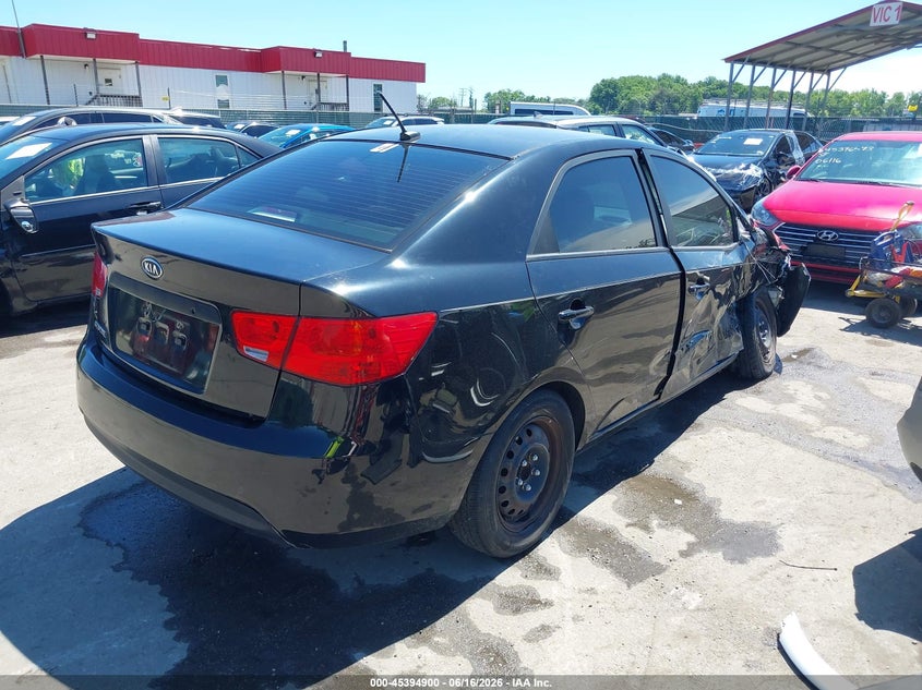 2010 KIA FORTE SEDAN 2.0L I-4 DOHC, VVT, 156HP