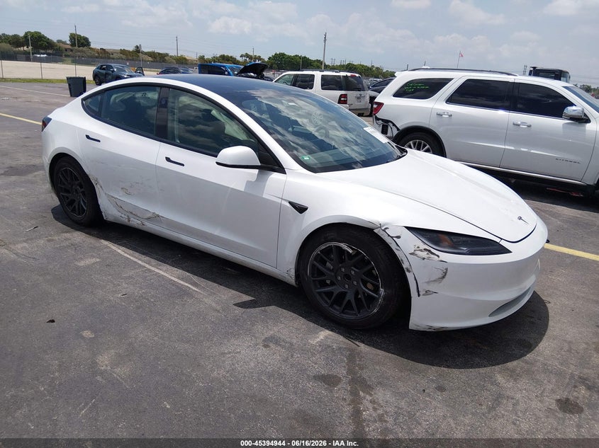 Vin: 5yj3e1ea0tf137449, lot: 45892948, tesla model 3 premium rear-wheel drive/rear-wheel drive 2026 img_1