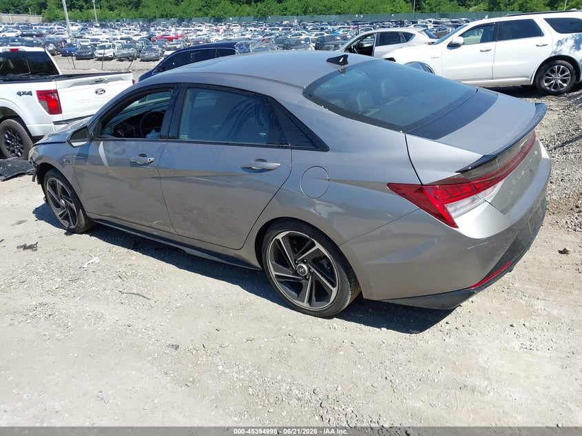 2023 HYUNDAI ELANTRA auction photo 3