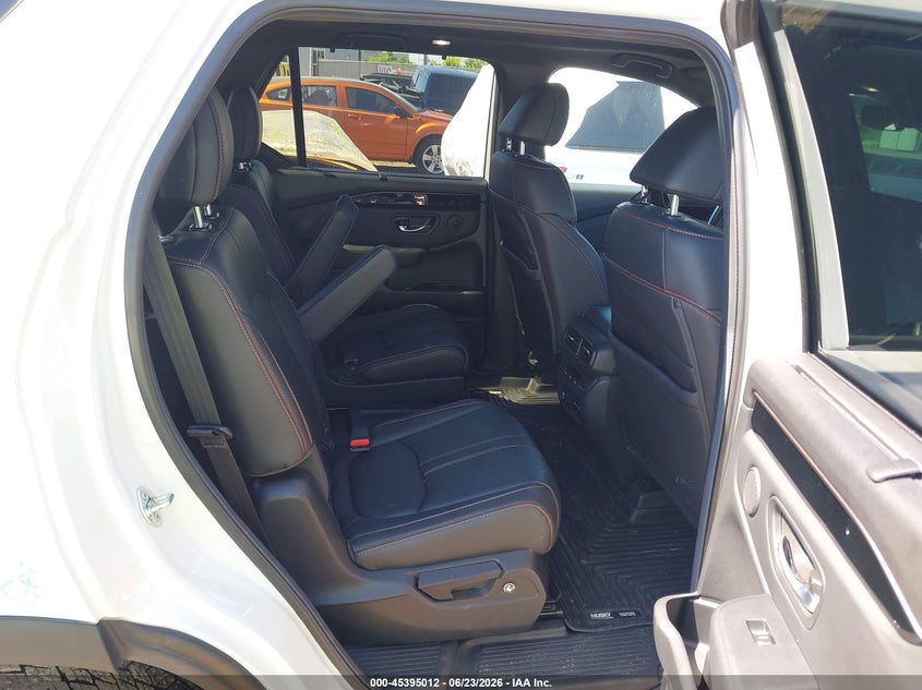 2025 HONDA PILOT auction photo 8
