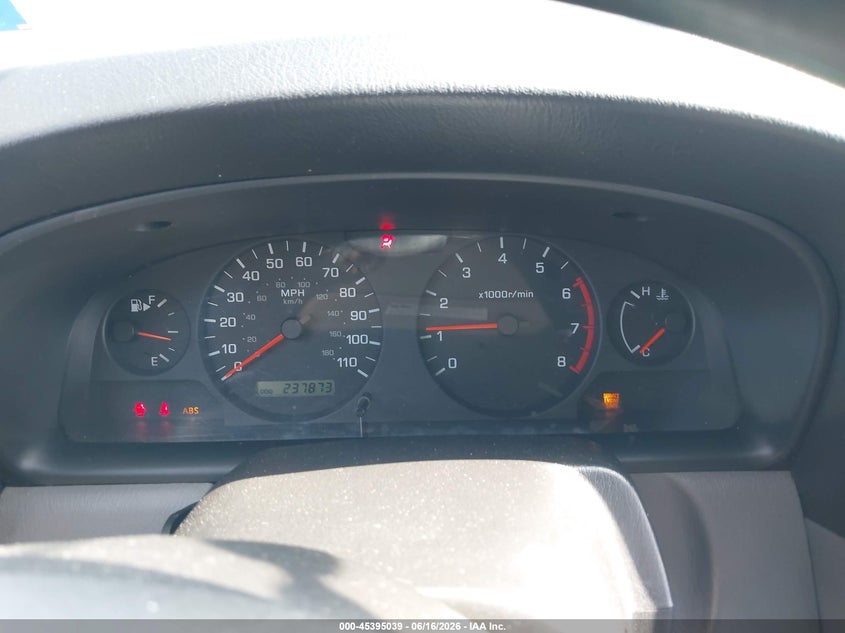 2001 Nissan Xterra Xe VIN: 5N1ED28Y81C582196 Lot: 45395039