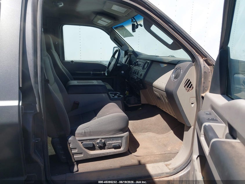2010 FORD SUPER DUTY F-350 SRW — zdjęcie 5