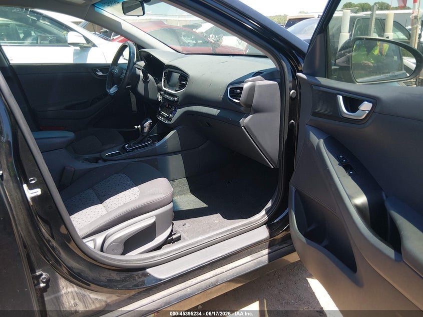 2017 HYUNDAI IONIQ HYBRID auction photo 5