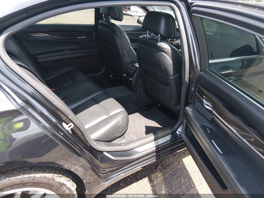 2015 BMW 750LI auction photo 8