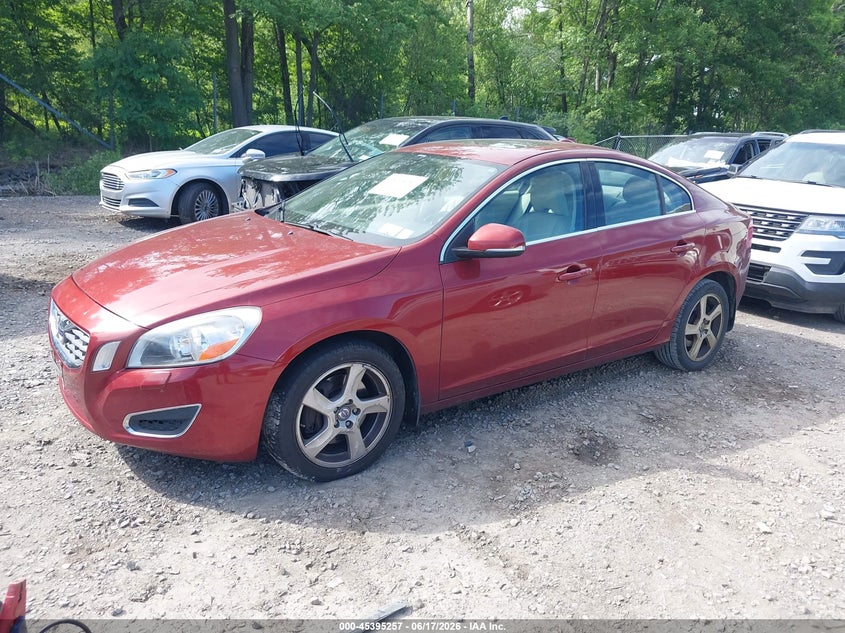2013 VOLVO S60 auction photo 2