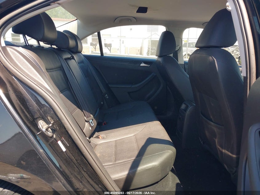 AtlanticExpress - Volkswagen Jetta