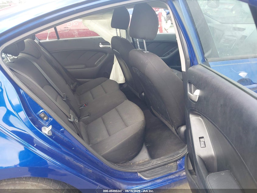 2017 KIA FORTE auction photo 8