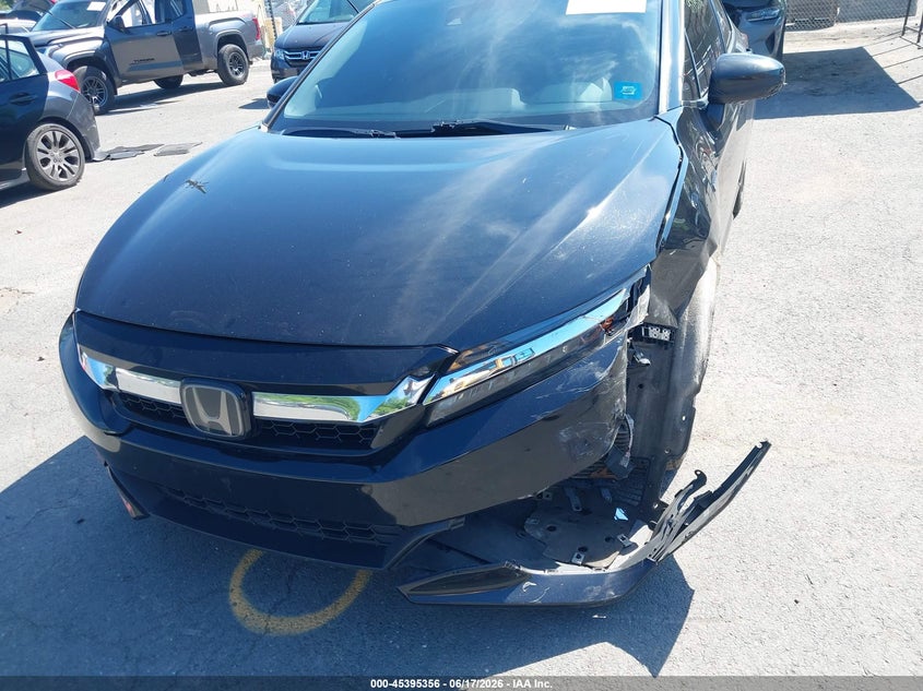 2018 Honda Clarity Plug-In Hybrid Touring VIN: JHMZC5F33JC002482 Lot: 45395356