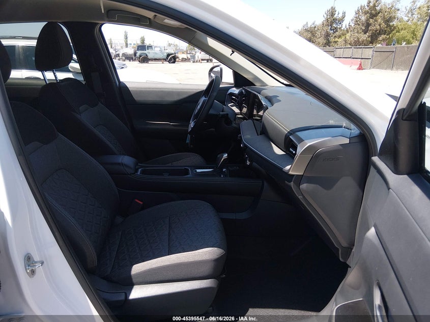 2025 NISSAN KICKS auction photo 5