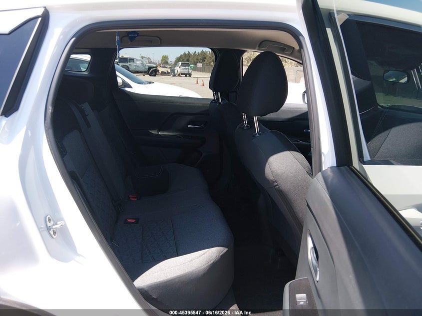 2025 NISSAN KICKS auction photo 8