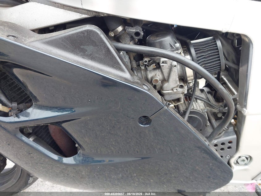 1993 Suzuki Gsx-R1100 W VIN: JS1GU75A6P2100593 Lot: 45395657