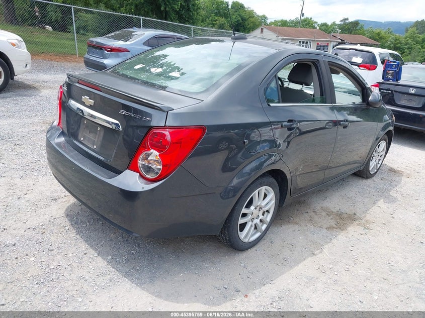 2016 CHEVROLET SONIC auction photo 4