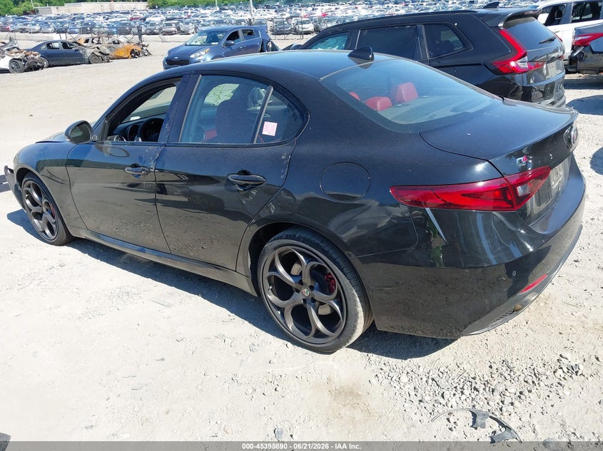 2020 ALFA ROMEO GIULIA auction photo 3
