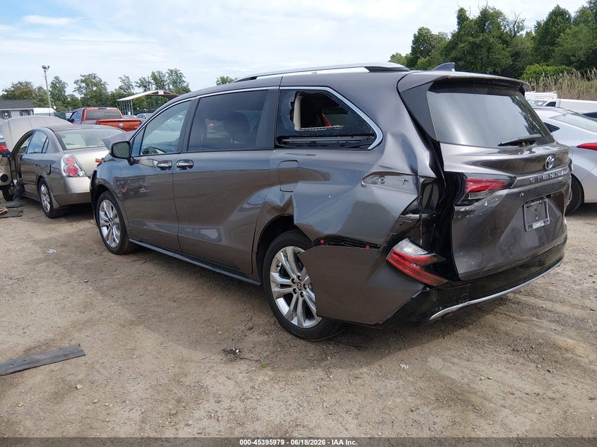 2022 TOYOTA SIENNA auction photo 3
