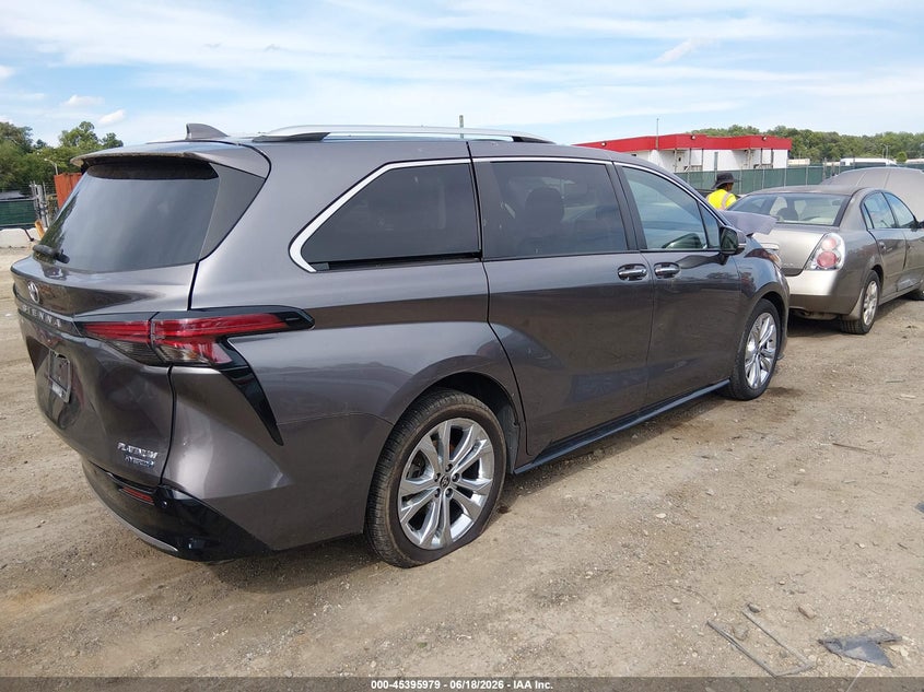 2022 TOYOTA SIENNA auction photo 4