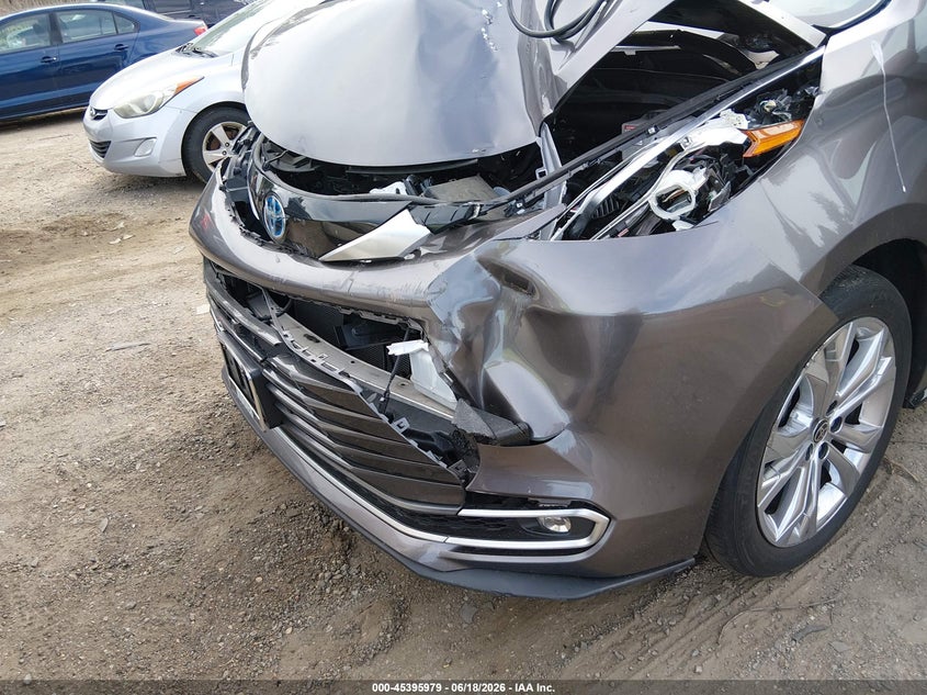 2022 TOYOTA SIENNA auction photo 6
