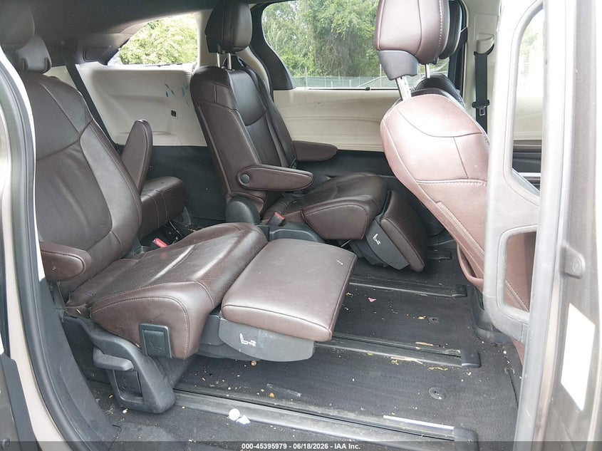 2022 TOYOTA SIENNA auction photo 8