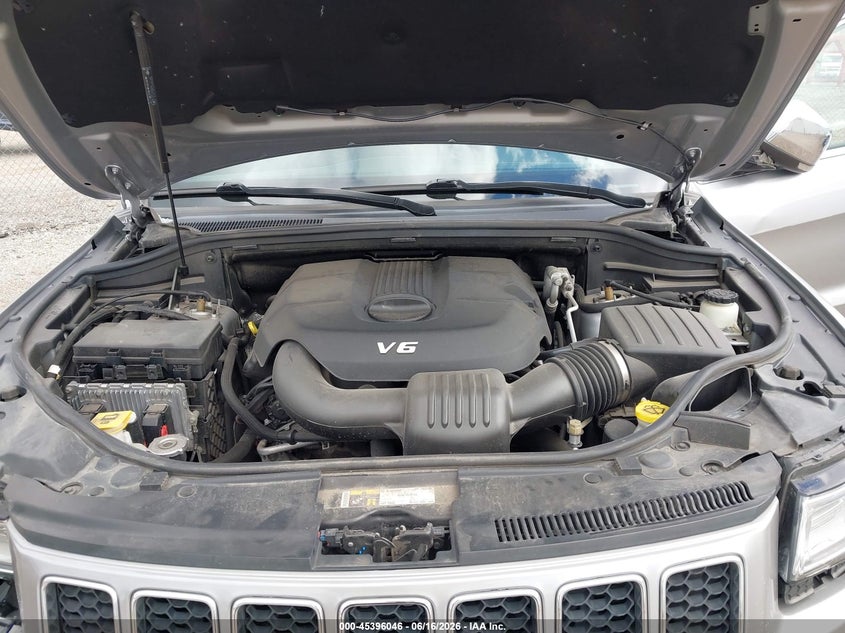 2015 Jeep Grand Cherokee Overland VIN: 1C4RJFCG2FC136685 Lot: 45396046