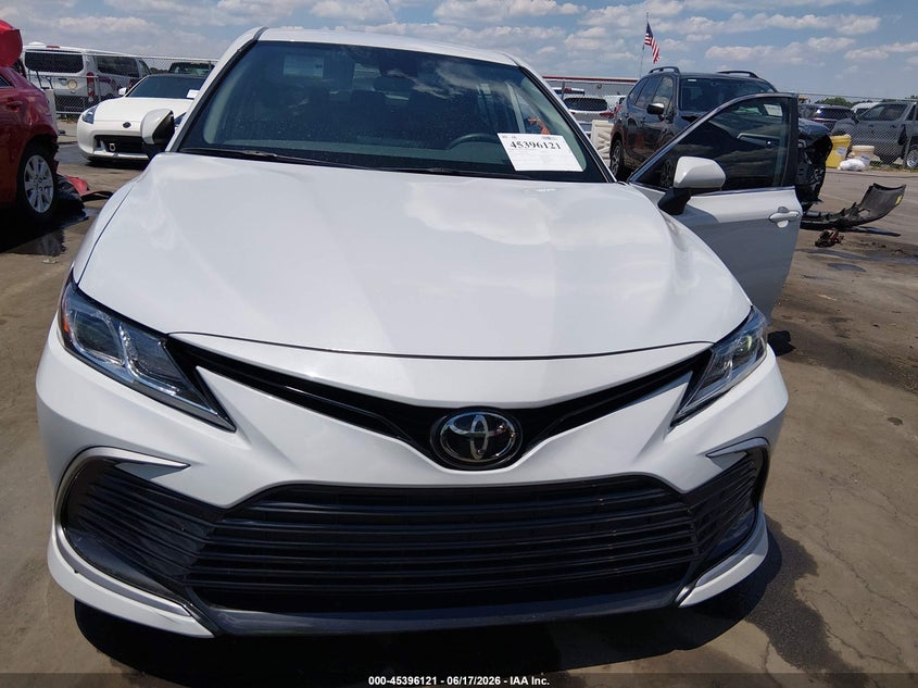 TOYOTA CAMRY - zdjęcie 12
