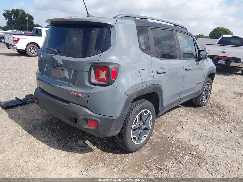 2015 JEEP RENEGADE auction photo 4