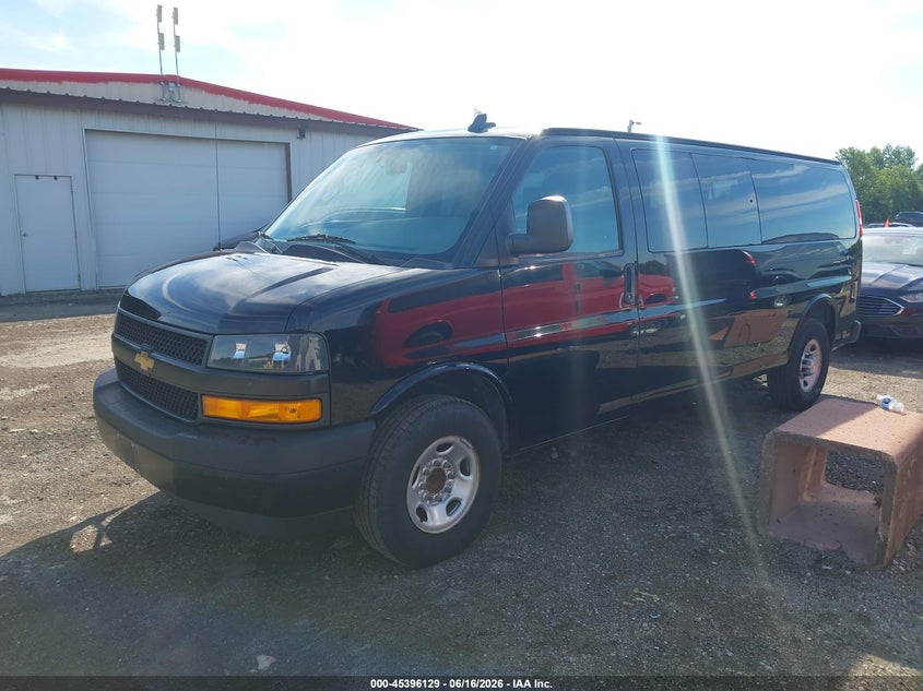 Vin: 1gazgnfg7l1254266, lot: 45894132, chevrolet express passenger rwd 3500 extended wheelbase ls 20202