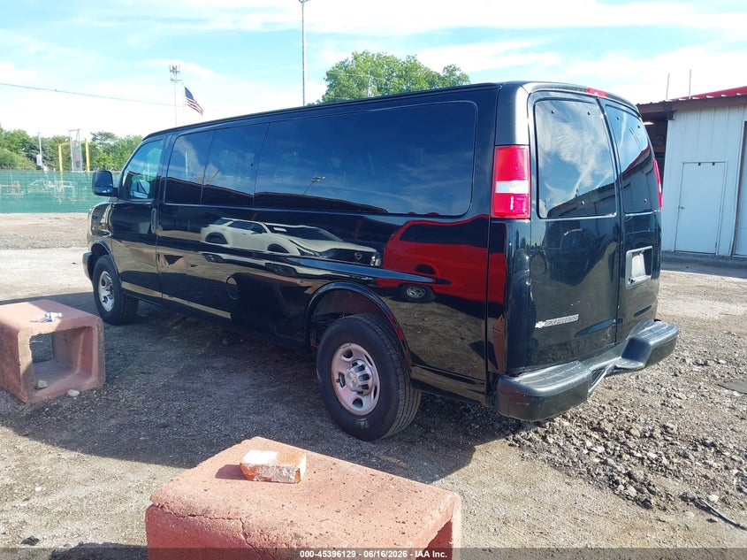 Vin: 1gazgnfg7l1254266, lot: 45894132, chevrolet express passenger rwd 3500 extended wheelbase ls 20203