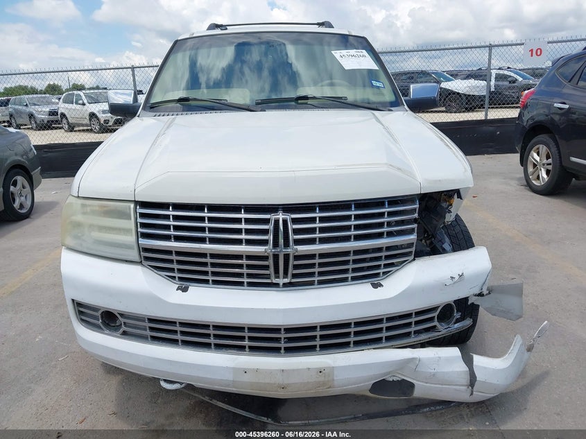 2008 Lincoln Navigator VIN: 5LMFU275X8LJ10147 Lot: 45396260