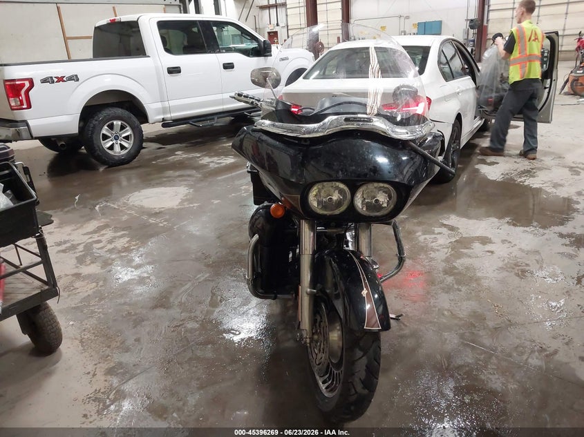 2013 HARLEY-DAVIDSON FLTRU auction photo 5