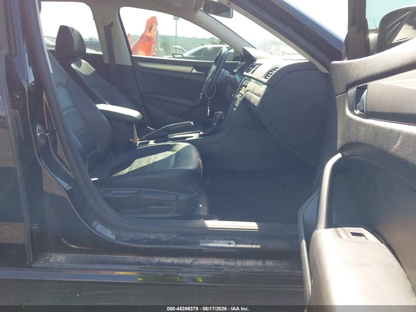2014 VOLKSWAGEN PASSAT auction photo 4