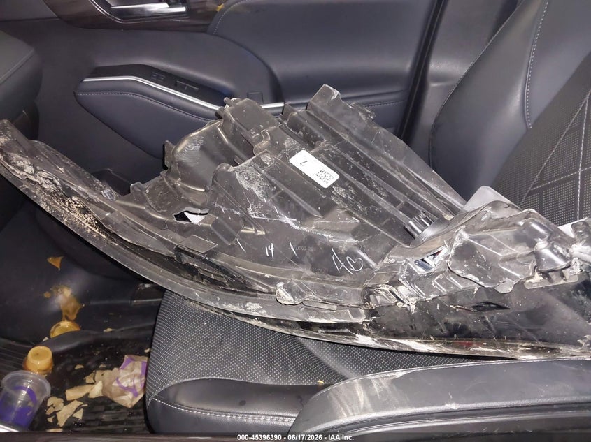 VIN 5TDFZRBH3NS210863 2022 TOYOTA HIGHLANDER PLATINUM