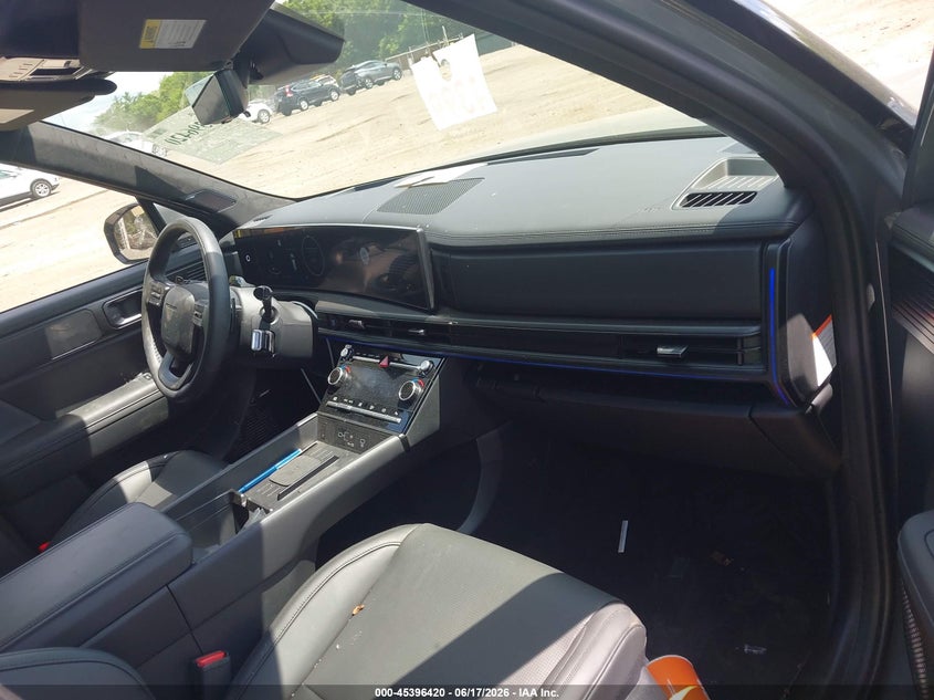 2026 HYUNDAI SANTA FE HYBRID auction photo 5