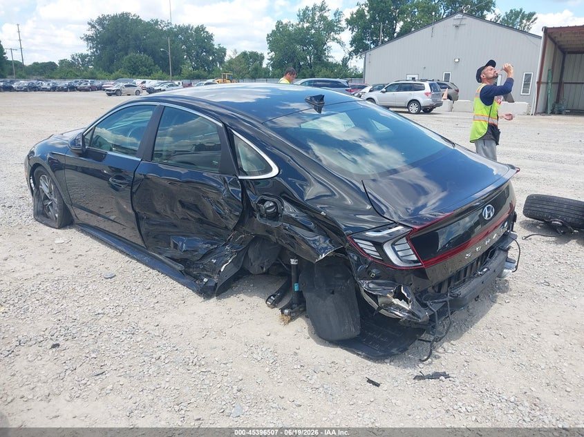 2022 HYUNDAI SONATA auction photo 3