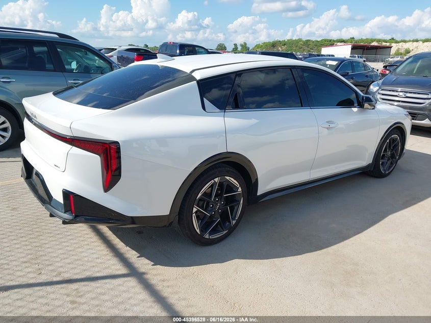 2025 KIA K4 SEDAN 2.0L I-4 DOHC, VVT, 147HP