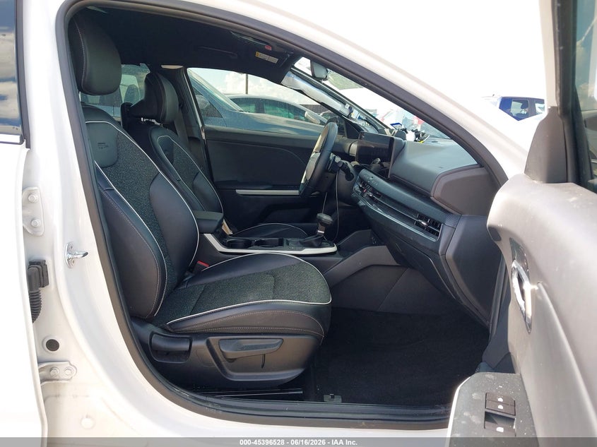 2025 KIA K4 SEDAN 2.0L I-4 DOHC, VVT, 147HP