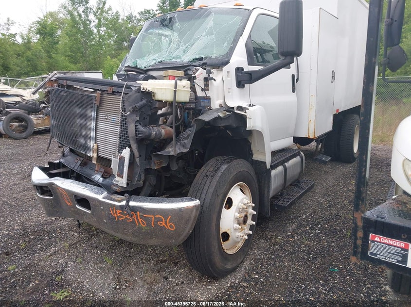 1GBJ7C1C44F505945 2004 Chevrolet Cc7500 photo 1