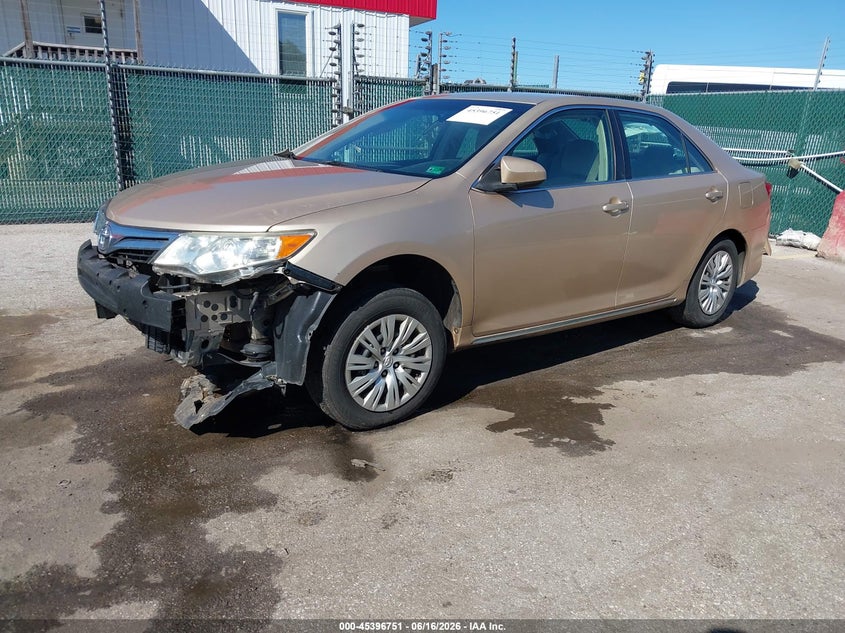 4T4BF1FK8CR172569 2012 Toyota Camry Le photo 1