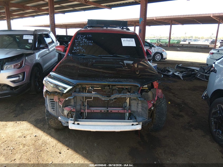 2022 TOYOTA 4RUNNER auction photo 6